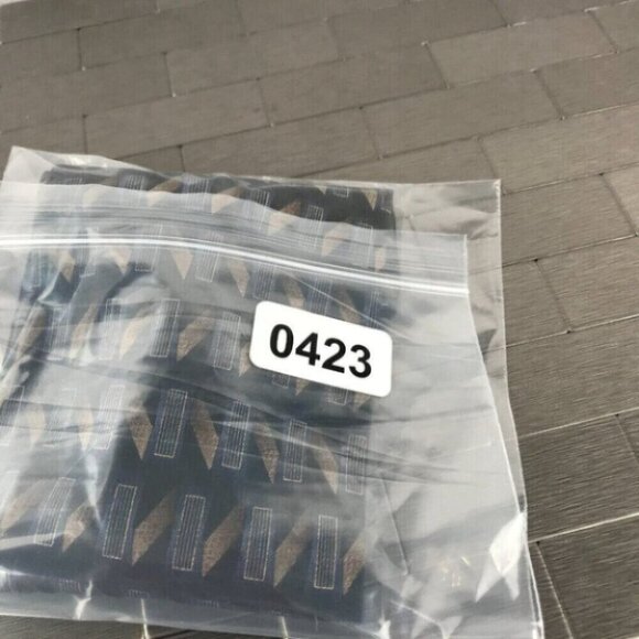 Joseph & Feiss Neck Tie Mens 4x61 Black With Geometrical Design Classiccore Norm - Picture 6 of 6